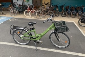 Les Vélos électriques de La Poste chez Roulez-JEUnesse