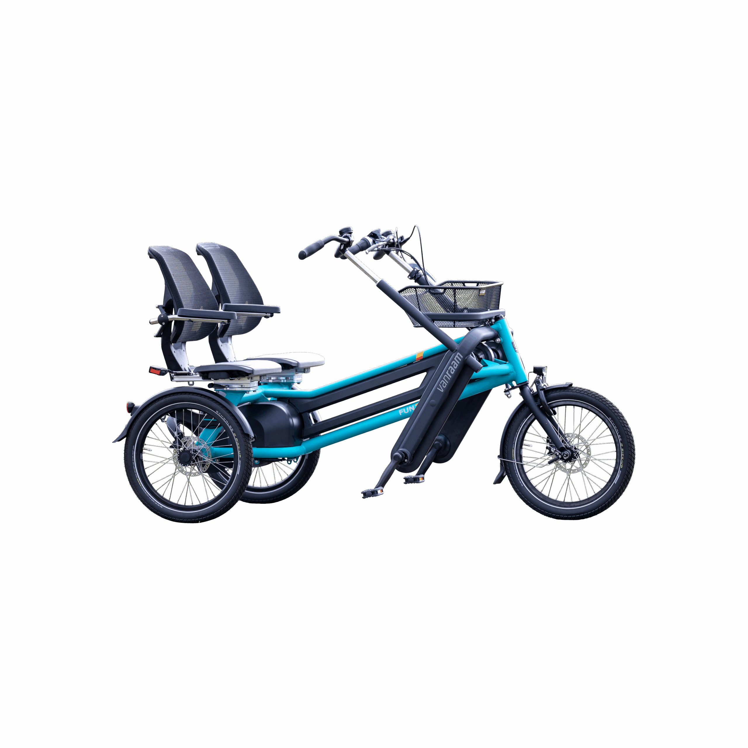 Vélo à assistance électrique pour deux personnes, idéal pour des balades en famille ou entre amis en Normandie.